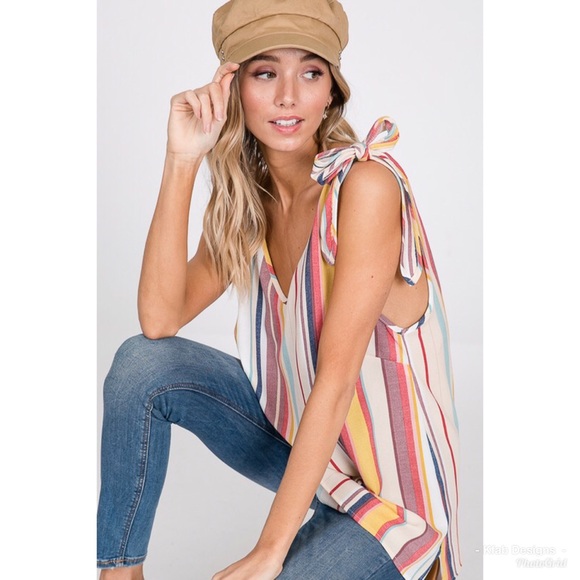 🌺LAST 1! Striped Bow Detail Tank! - Picture 2 of 5